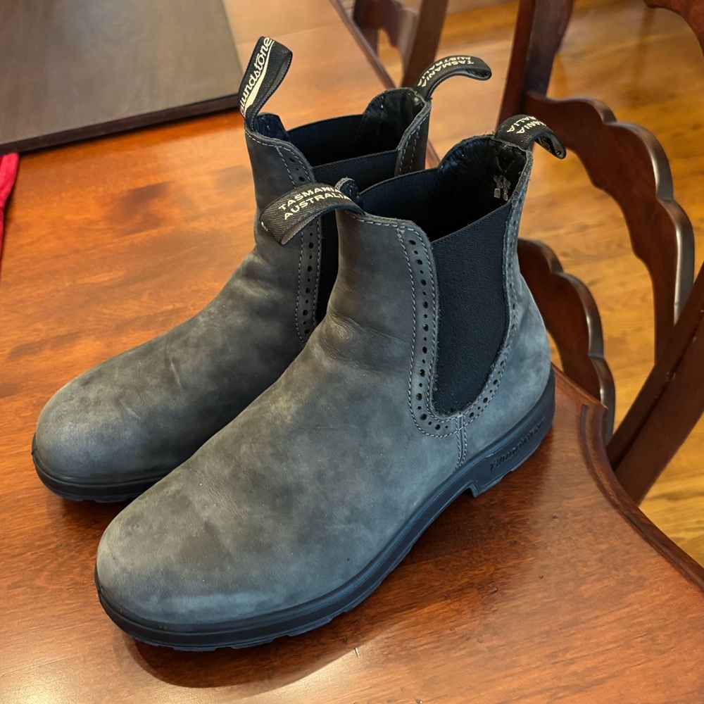 Blundstone Dark Gray Ankle Boots